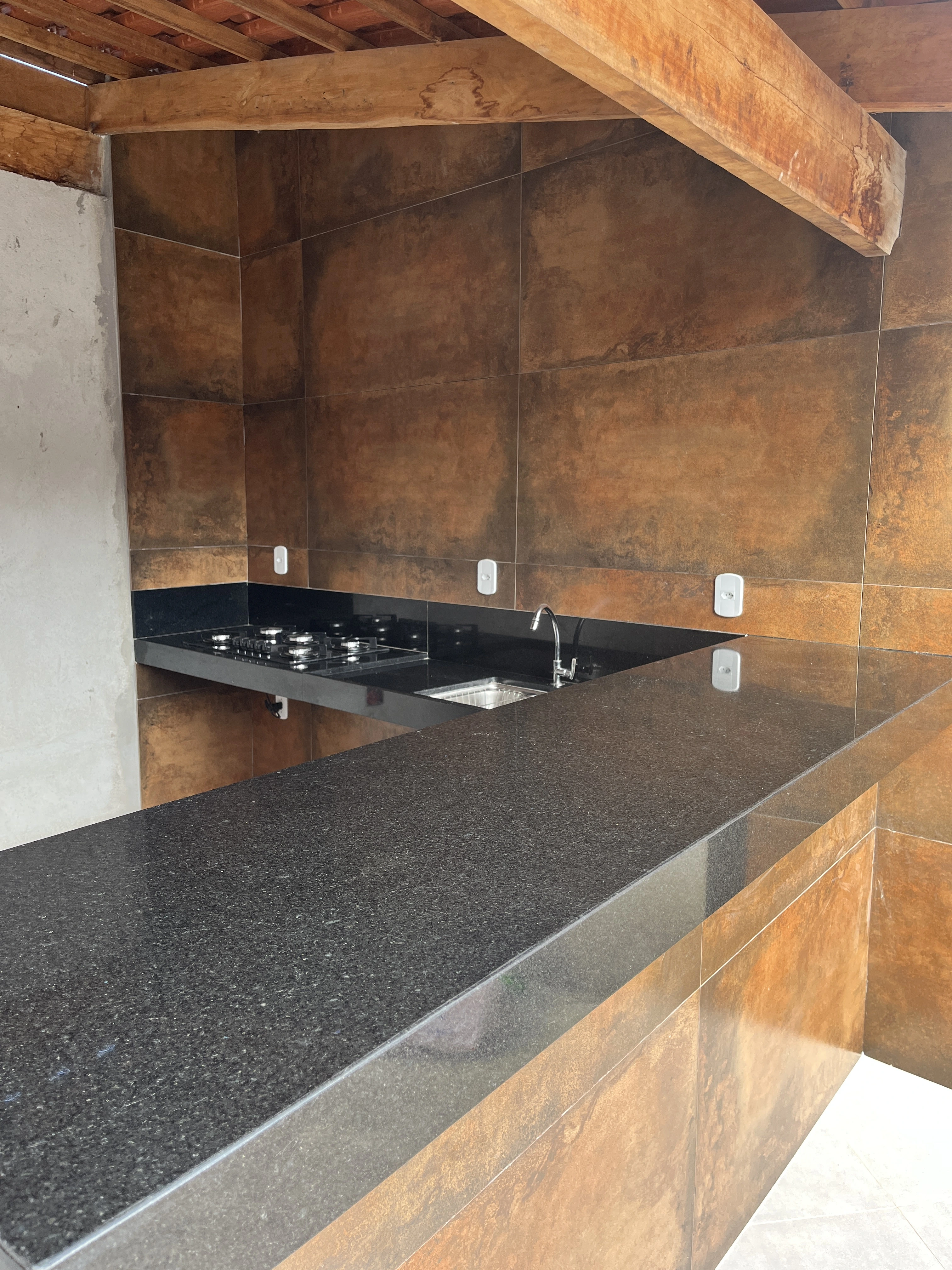 Área Gourmet em Granito Preto São Benedito - Imagem 3