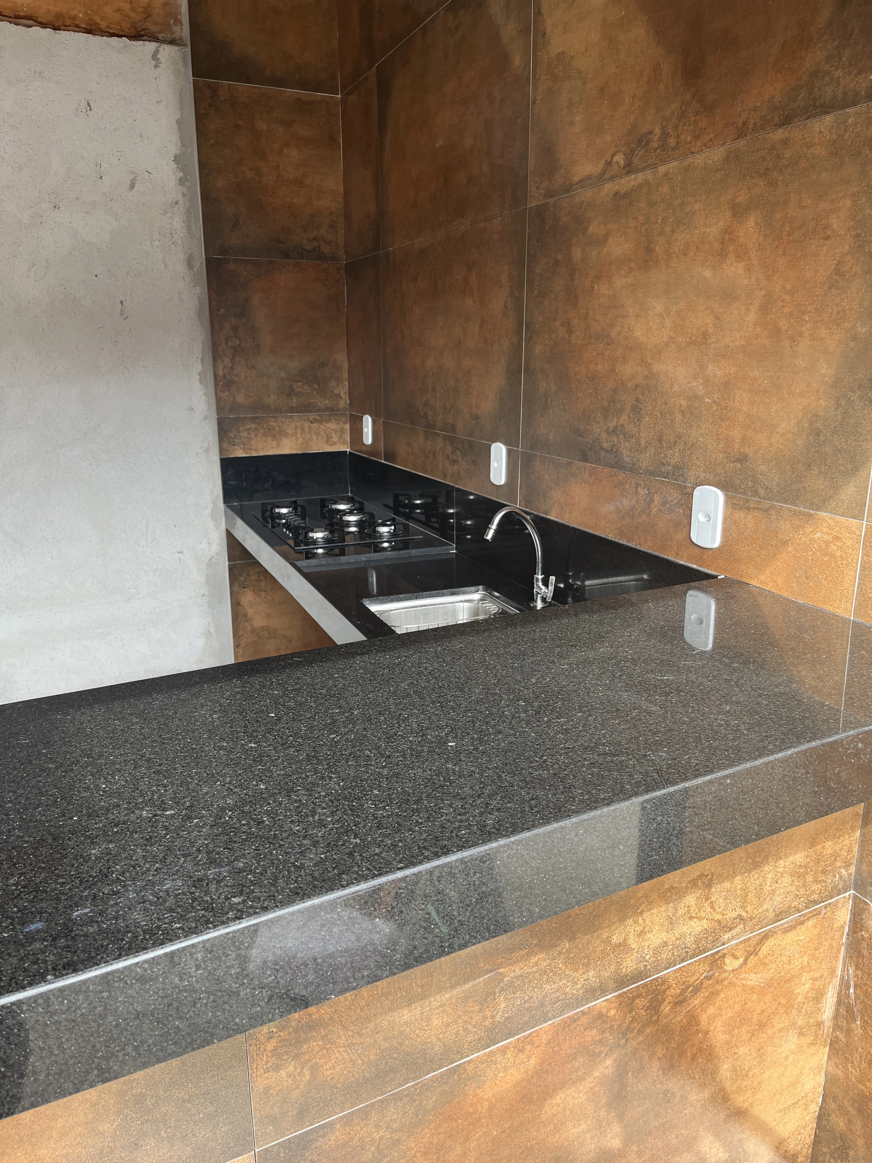 Área Gourmet em Granito Preto São Benedito - Imagem 4